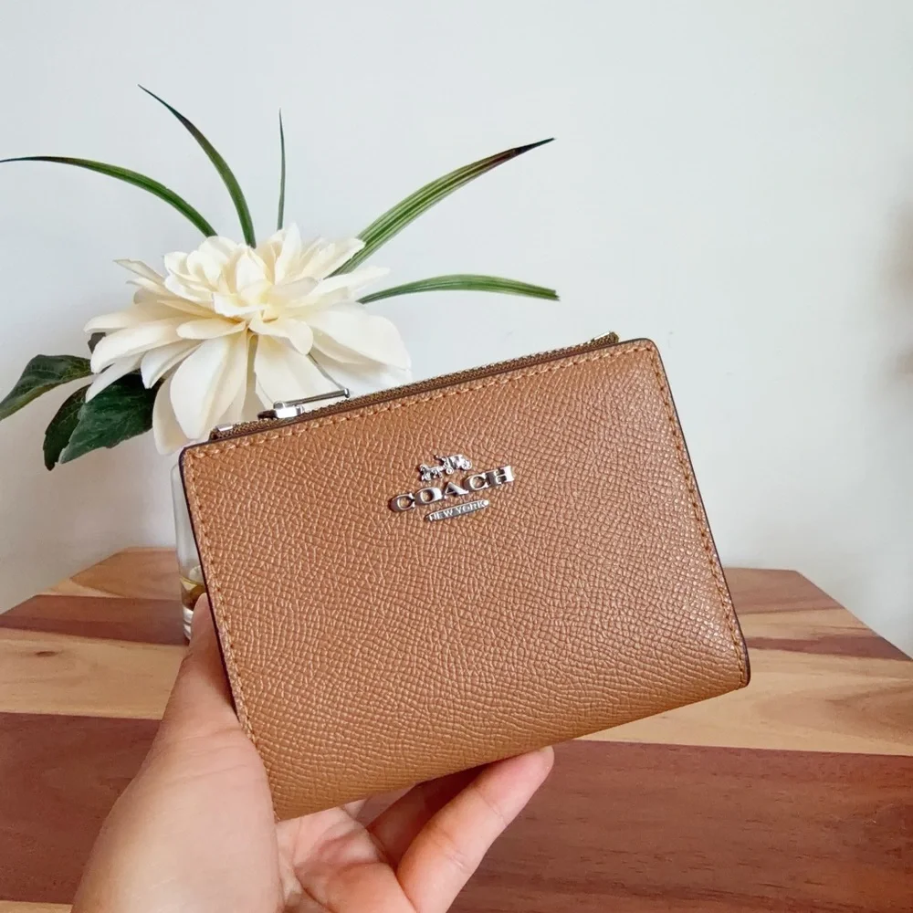 NWT Coach Bifold Wallet‎